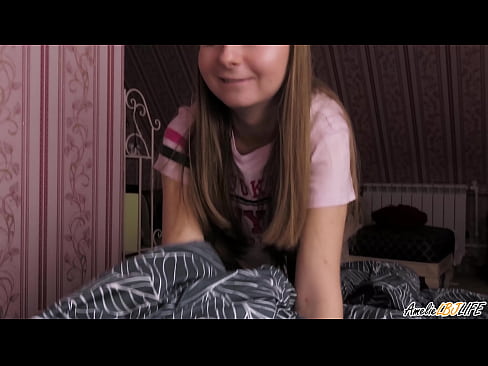 ❤️ Blondie BFF-ya xwe bi kûr dimije û di devê xwe de diqelişe Porno li me ku.hentai-id-tv.ru ❌